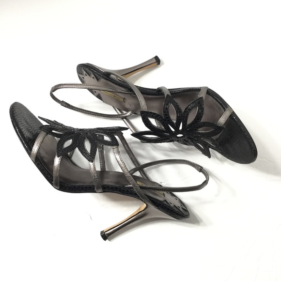 MAX STUDIO | 100% Leather Heeled Sandals - Flower Cutout - EUC - Sz: 7.5 - Picture 5 of 9